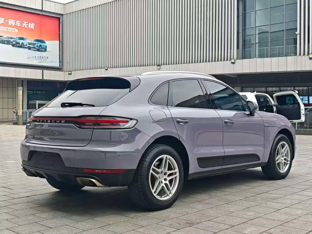 Porsche Macan — миниатюра 5