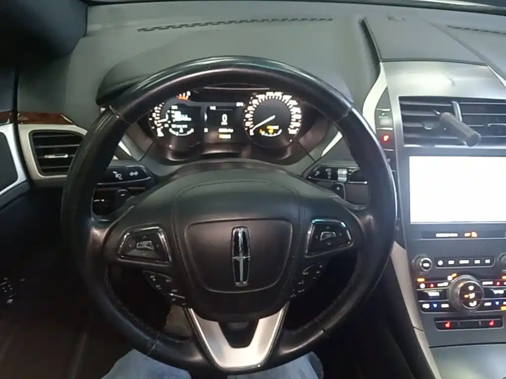 Lincoln MKZ — миниатюра 11
