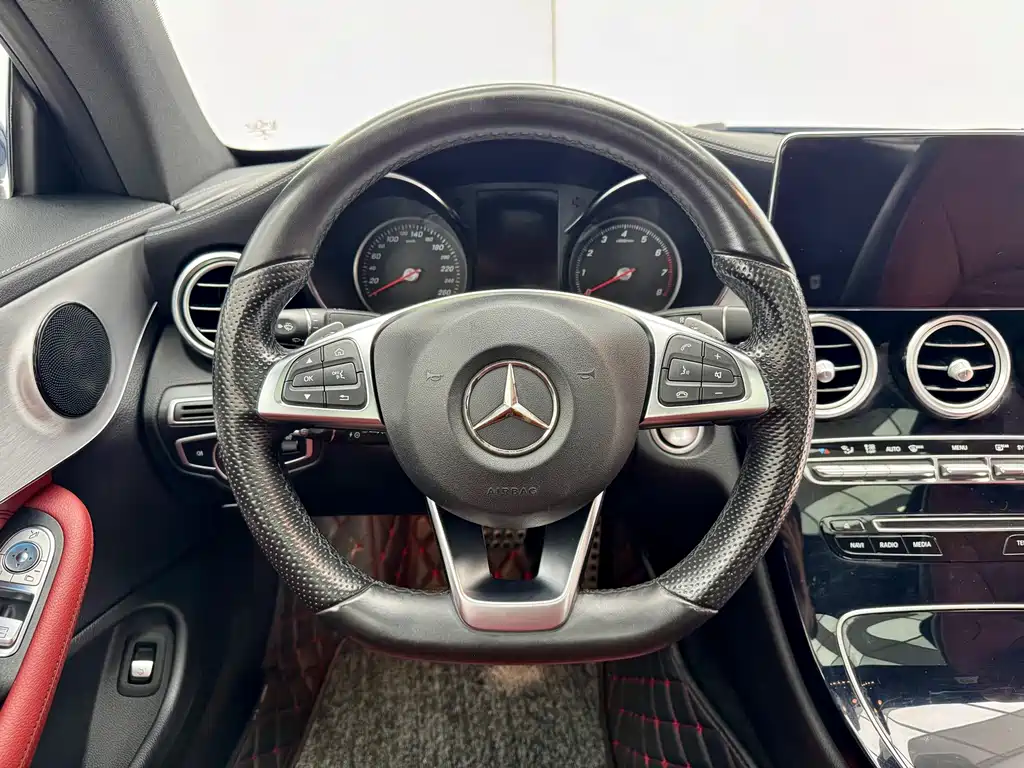 Mercedes-Benz C-Class (Import) — миниатюра 14