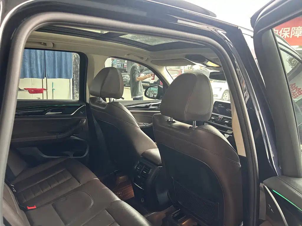 BMW X3 — миниатюра 8
