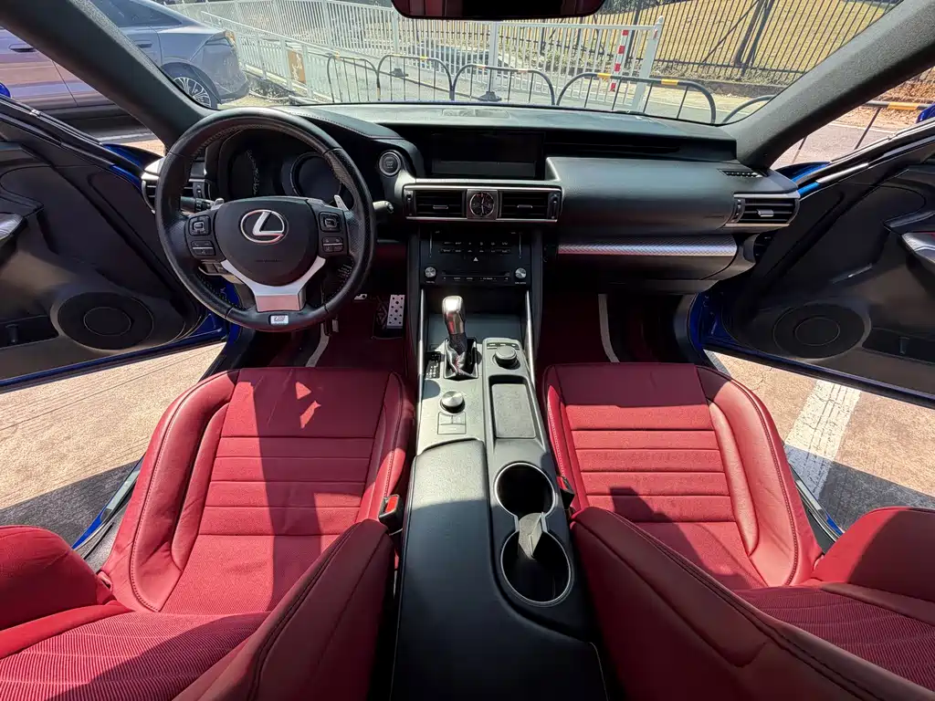 Lexus IS — миниатюра 16