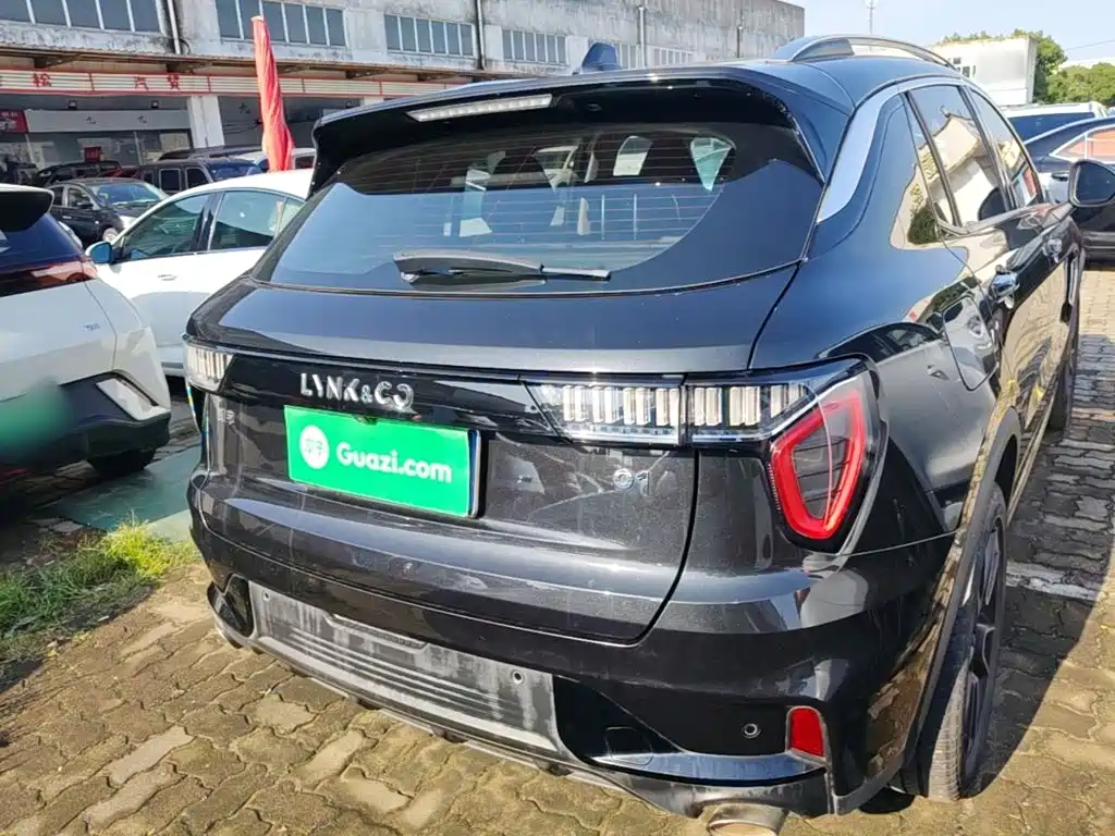 Lynk & Co 01 — миниатюра 6