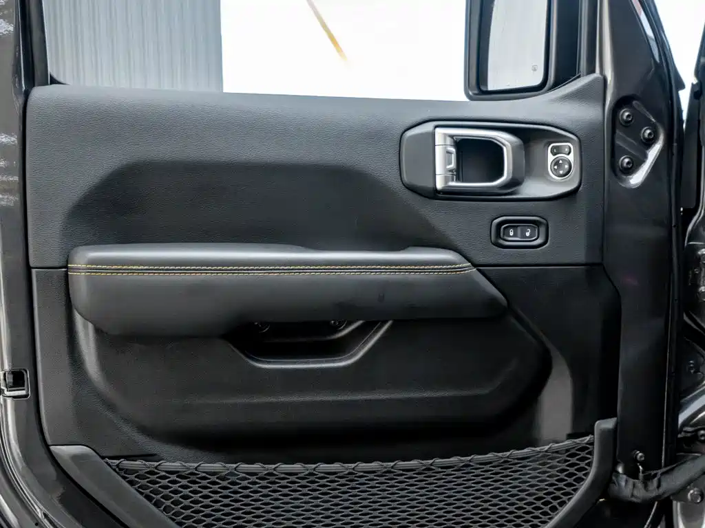 Jeep Wrangler — миниатюра 25