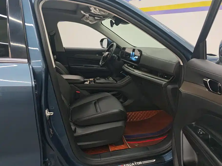 Ford Equator Sport — миниатюра 8