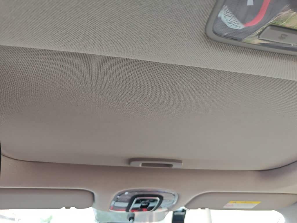Hyundai Elantra 1.5 л 2024 г. Серебристо-серый, пробег 3000 км