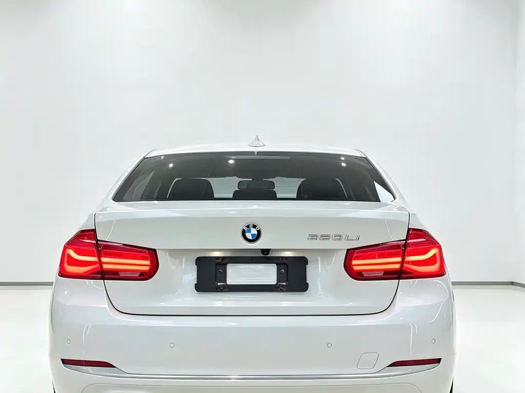 BMW 3 Series — миниатюра 9