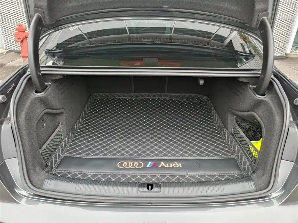 Audi A4L — миниатюра 9