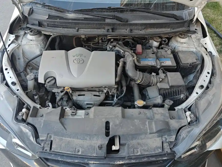 Toyota Yaris L — миниатюра 10