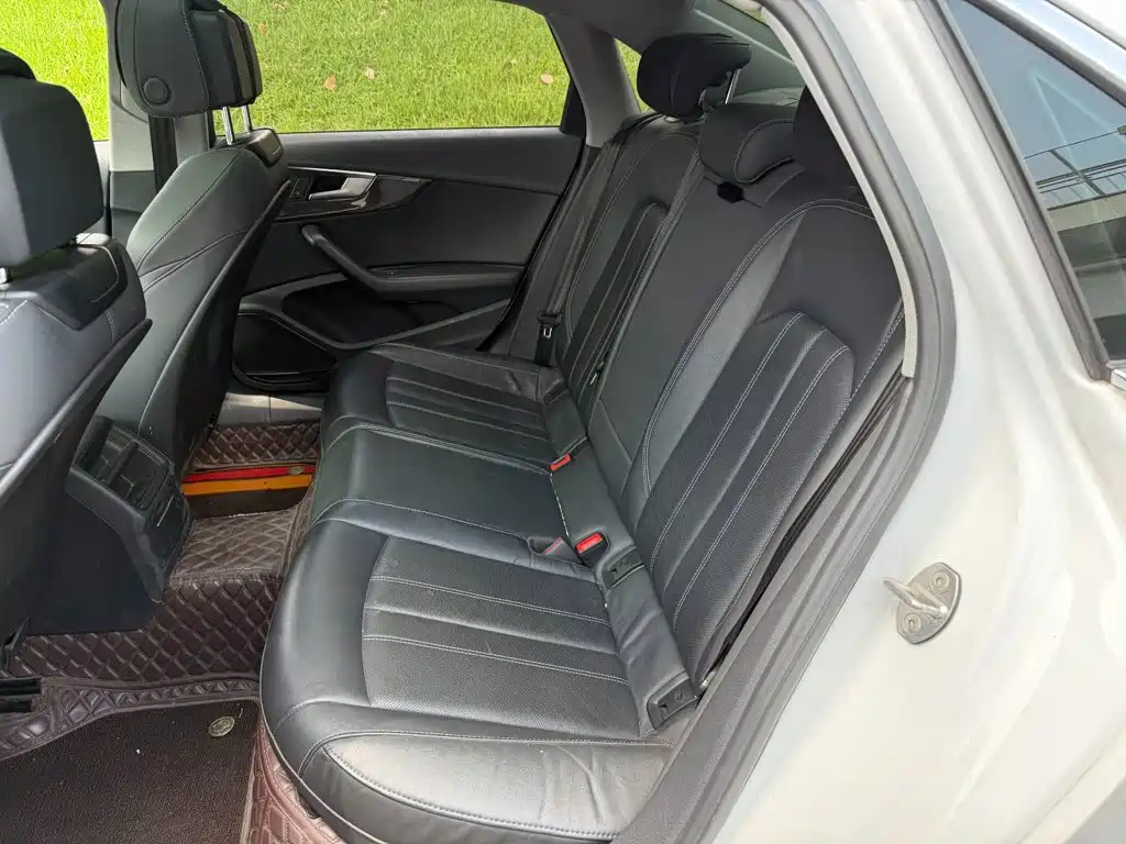 Audi A4L — миниатюра 12