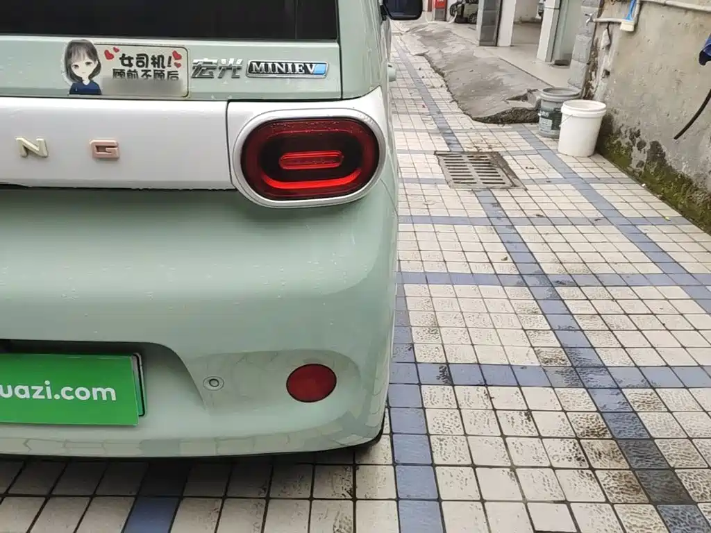 Wuling MINIEV — миниатюра 8