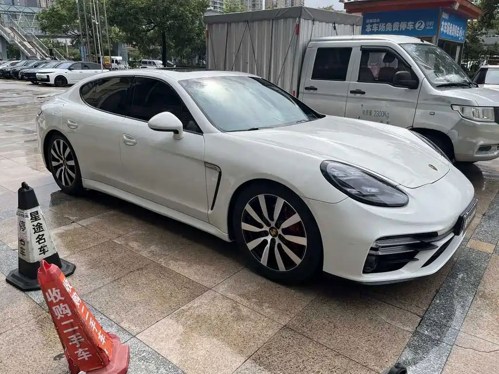 Porsche Panamera — миниатюра 3