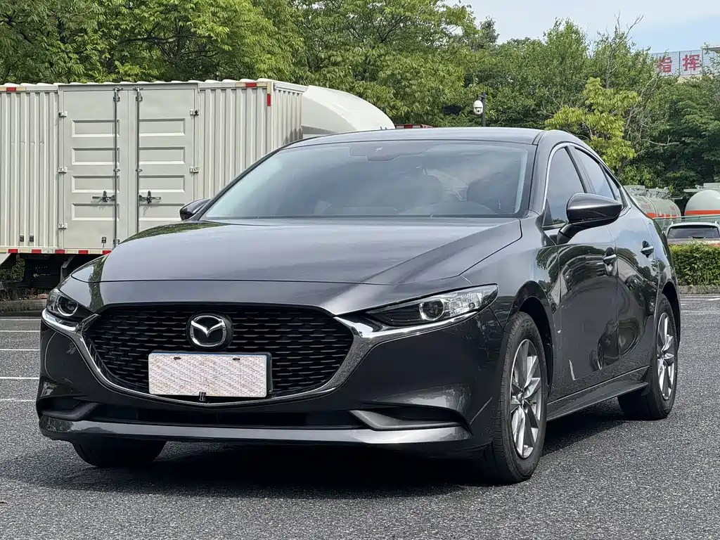 Mazda 3 Axela 2024