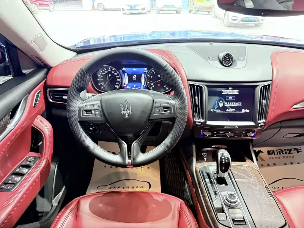 MASERATI LEVANTE