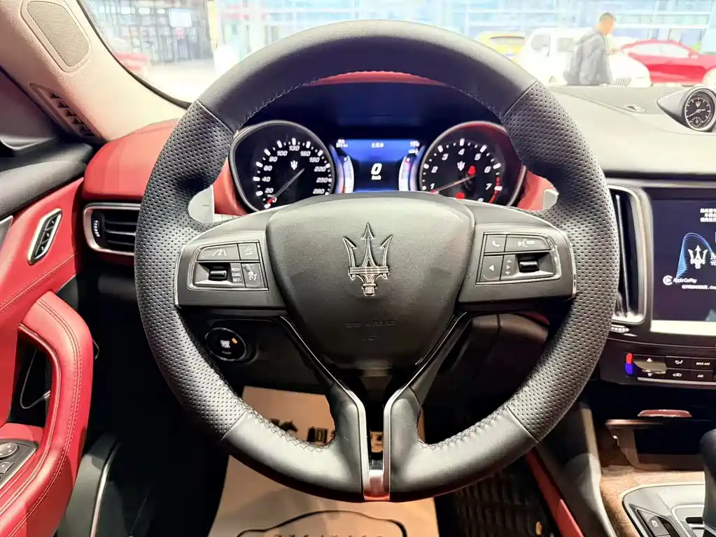 MASERATI LEVANTE