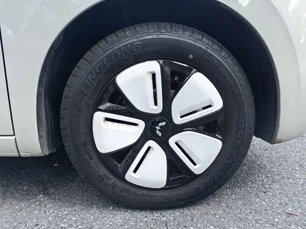 Wuling MINIEV — миниатюра 17