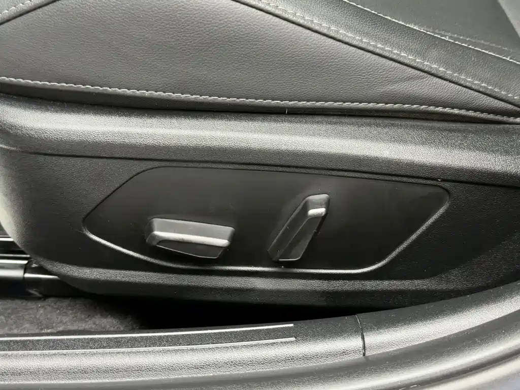 Hyundai Elantra — миниатюра 11