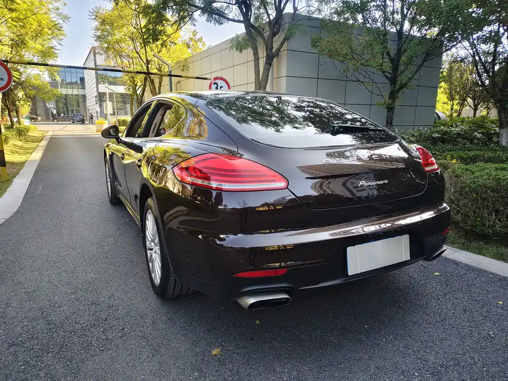 Porsche Panamera — миниатюра 12