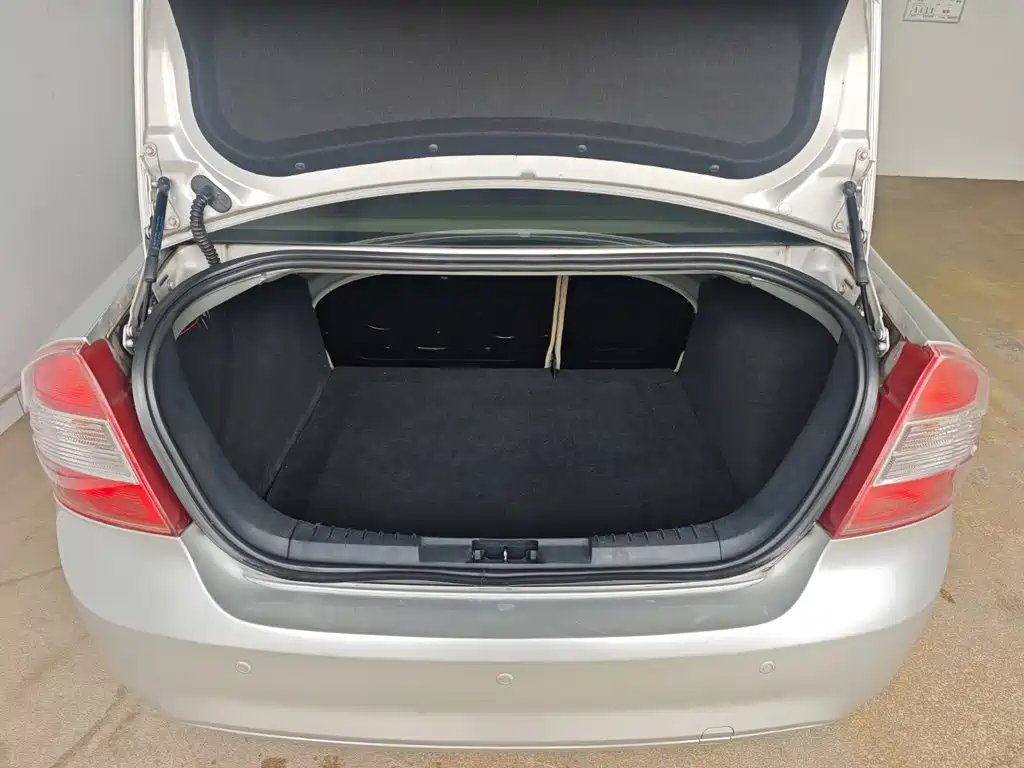 Ford Focus — миниатюра 12