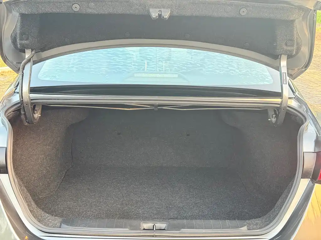 Nissan Sylphy — миниатюра 20
