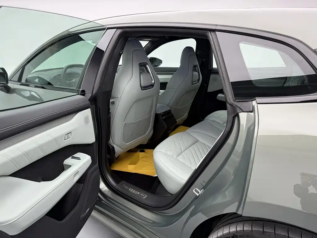 ZEEKR EXTREME KRYPTON 001