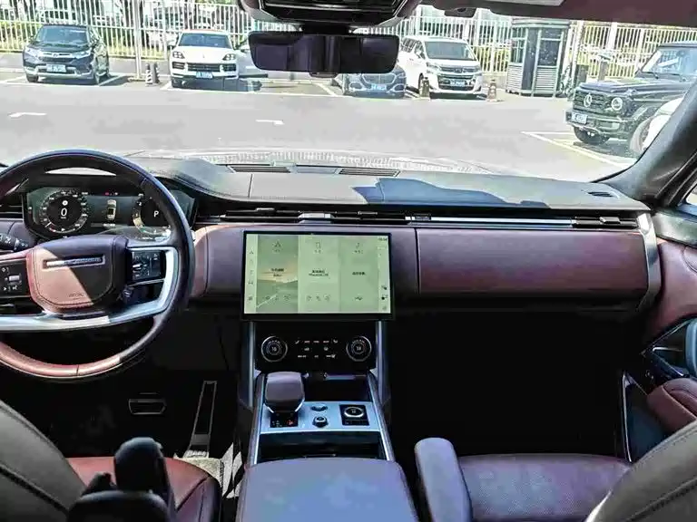 Land Rover Range Rover — миниатюра 8