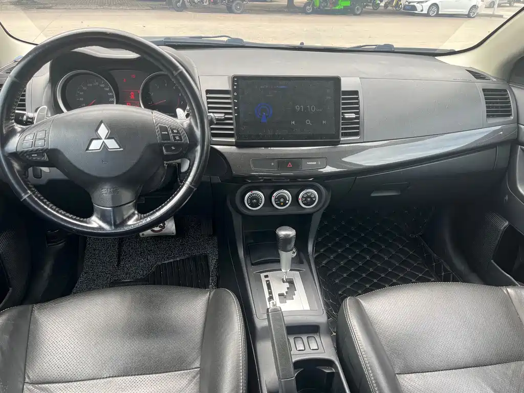 Mitsubishi Lancer EX — миниатюра 7