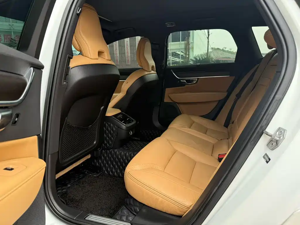Volvo V90 — миниатюра 7