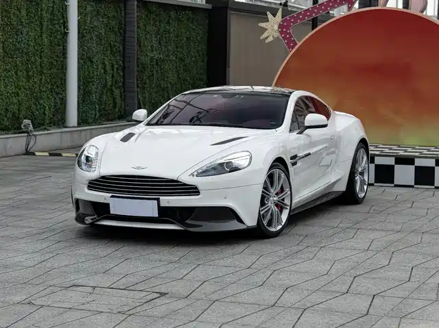 aston-martin vanquish