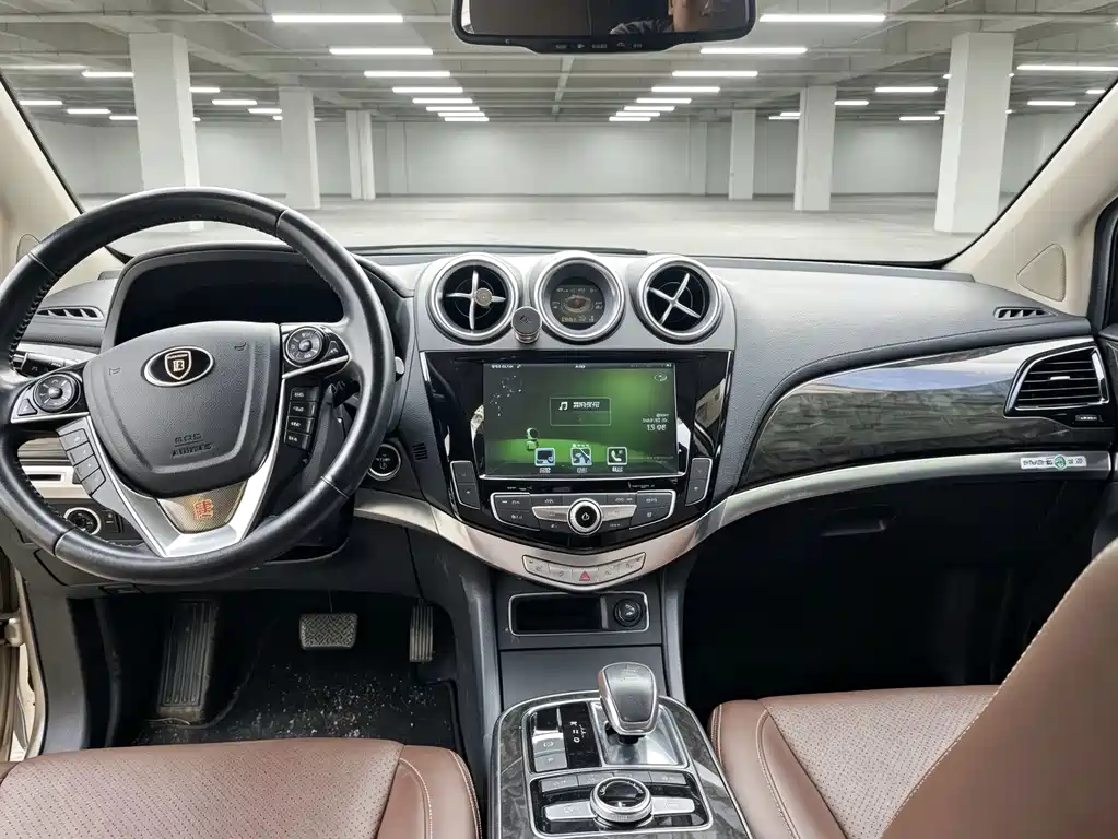 BYD Tang New Energy — миниатюра 9