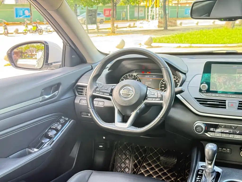 Nissan Teana — миниатюра 14