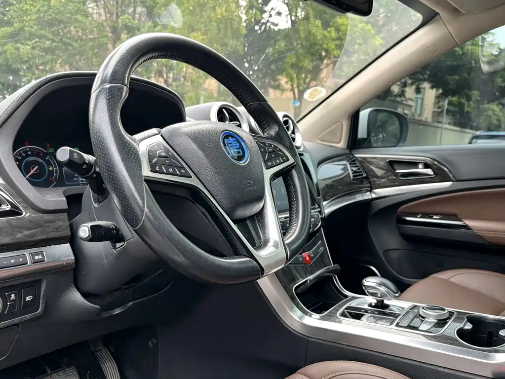 BYD Tang New Energy — миниатюра 10