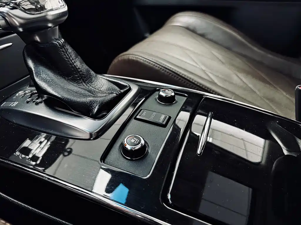 Infiniti QX70 3.7L Beyond Edition, фото 10