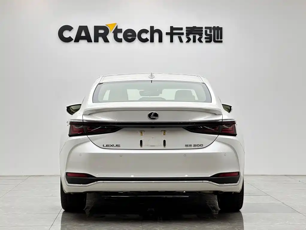 Lexus ES — миниатюра 4