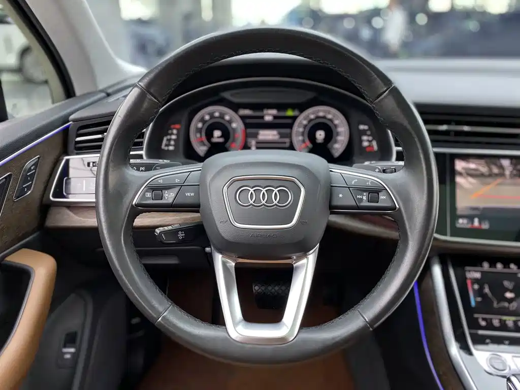 Audi Q7 — миниатюра 13