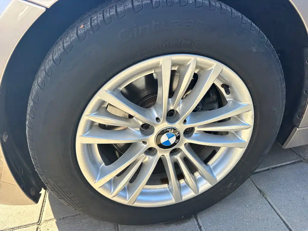 BMW 3 Series — миниатюра 3