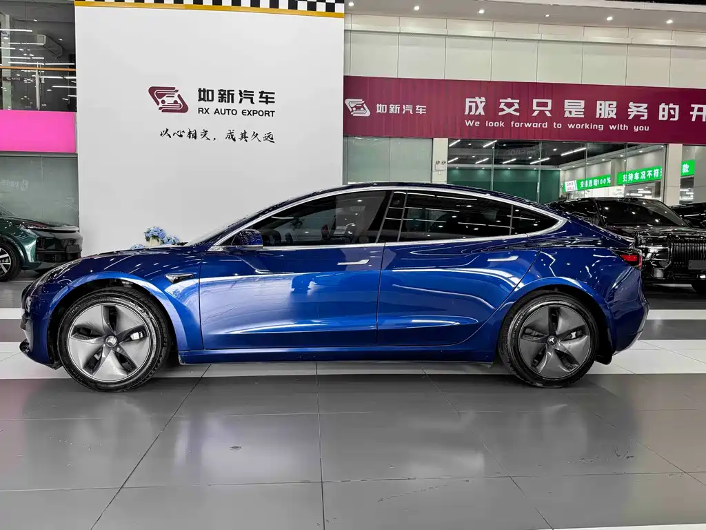 Tesla Model 3 — миниатюра 5