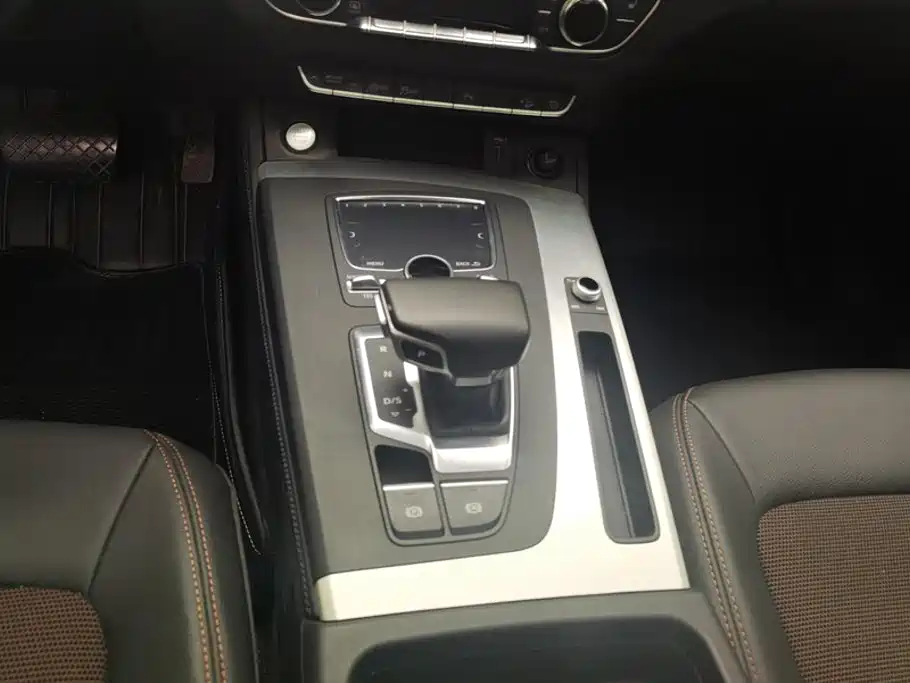 Audi Q5L — миниатюра 16