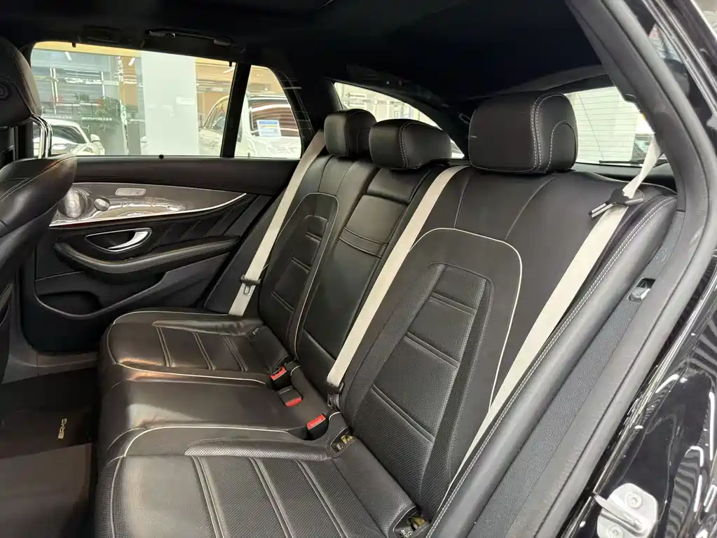 Mercedes-Benz E-Class AMG — миниатюра 5