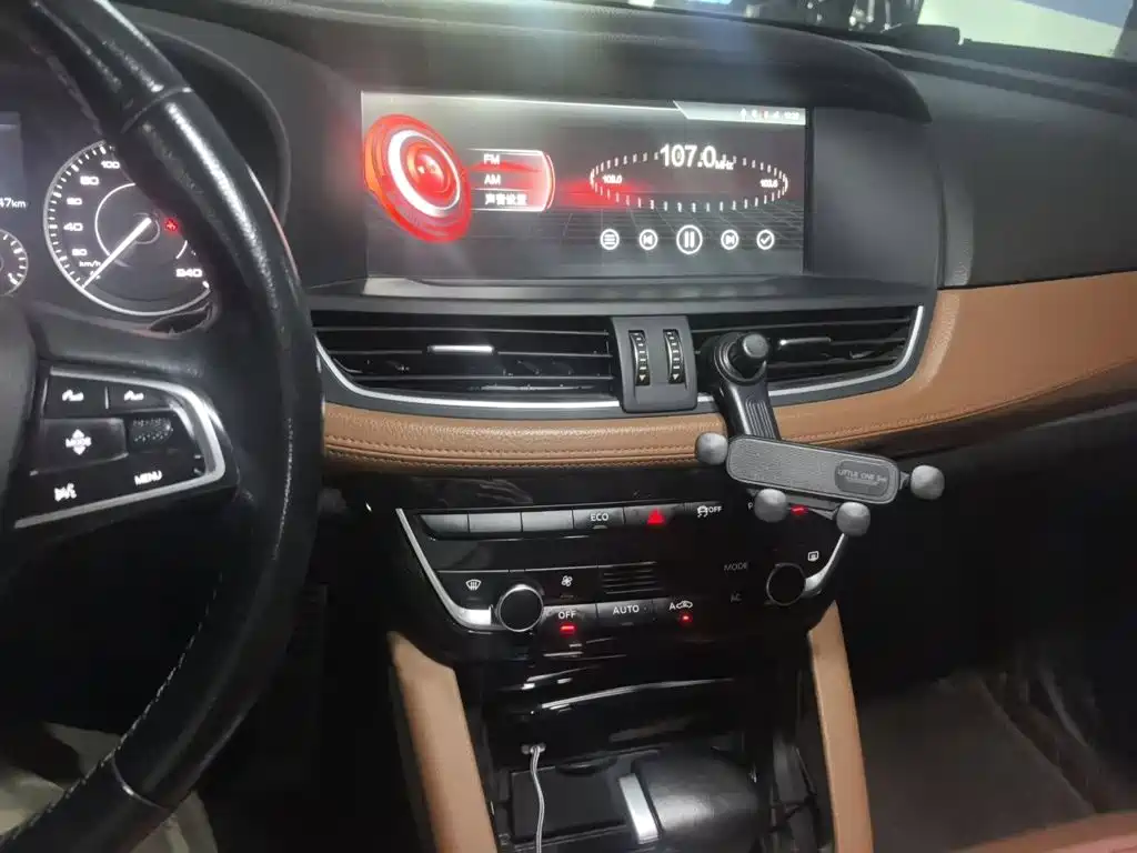 Borgward BX7 — миниатюра 6