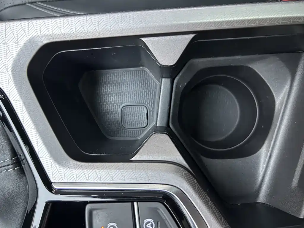Geely Emgrand — миниатюра 28