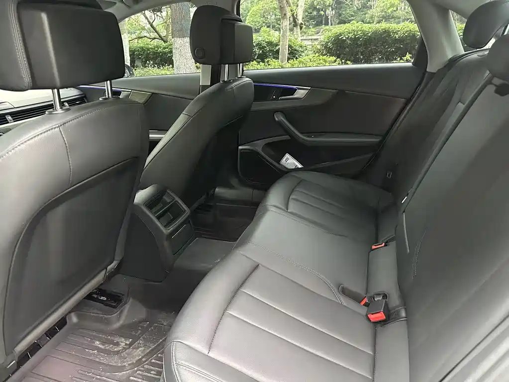 Audi A4L 2022 40 TFSI Fashion
