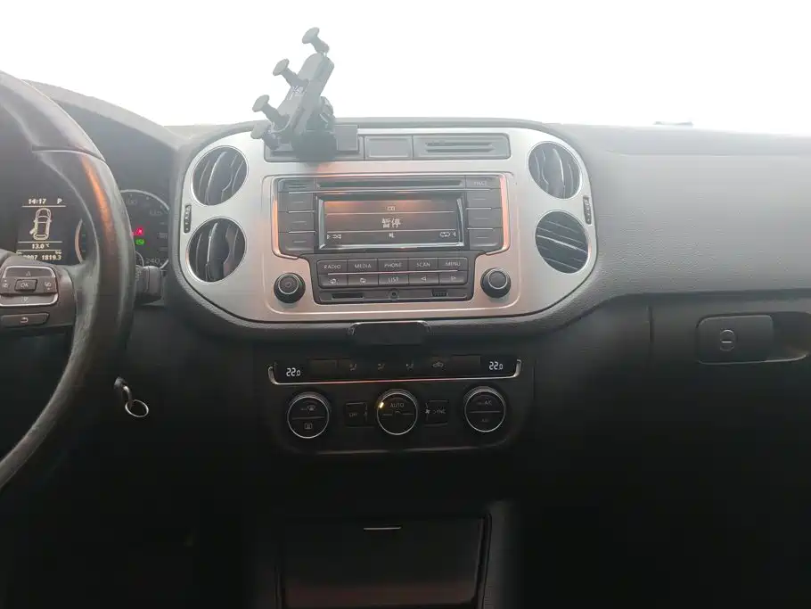Volkswagen Tiguan — миниатюра 13