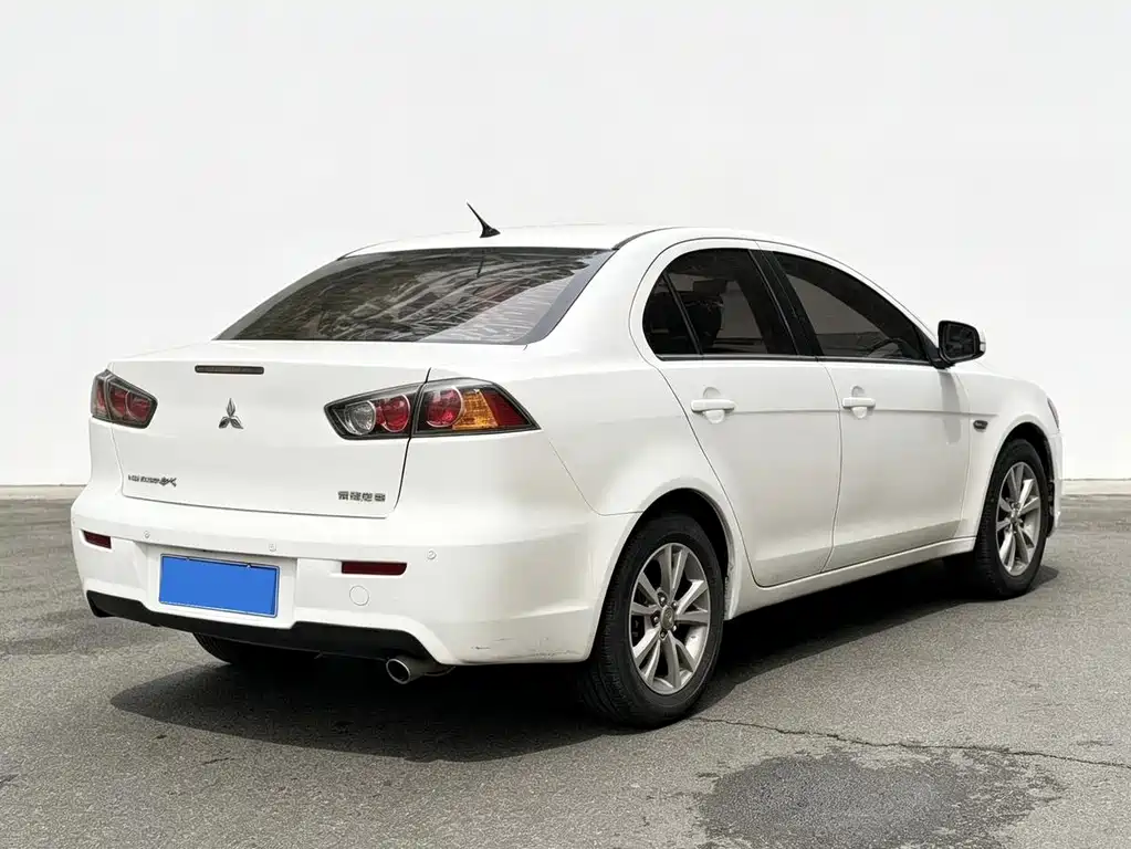 Mitsubishi Lancer EX — миниатюра 8
