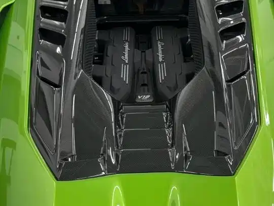 Lamborghini Revuelto — миниатюра 6