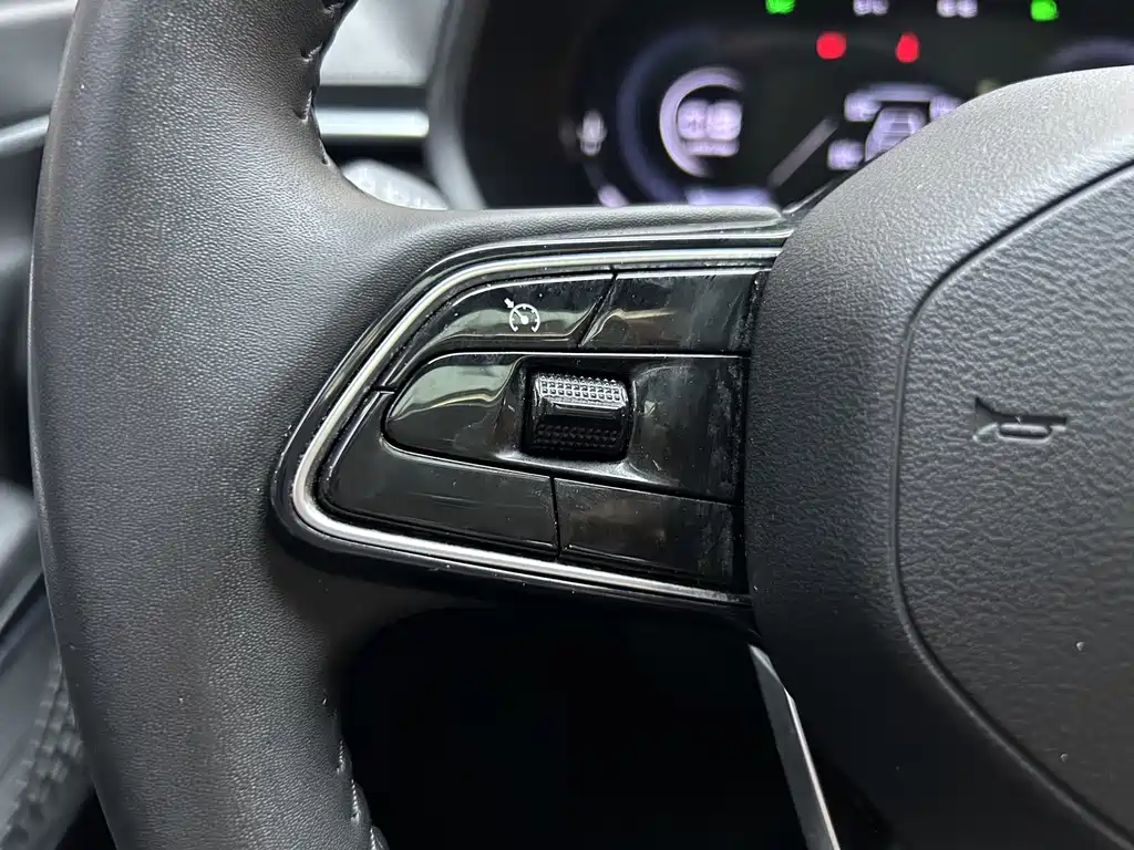 Geely Emgrand — миниатюра 21
