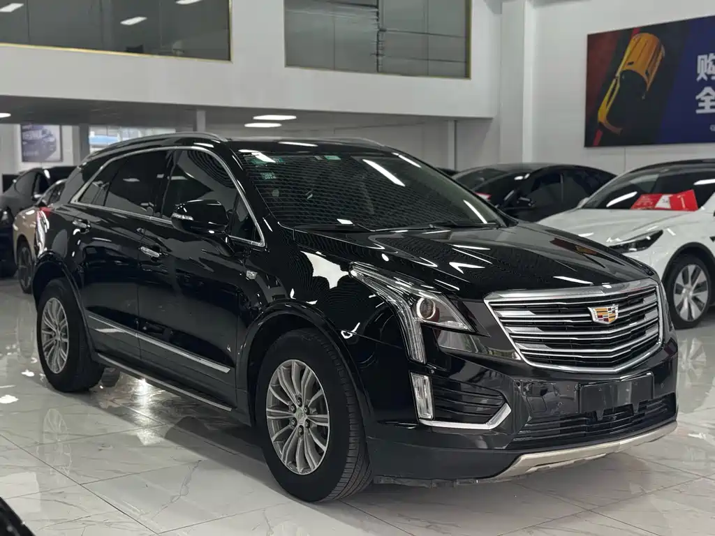CADILLAC XT5