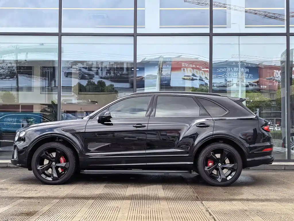 Bentley Bentayga — миниатюра 3