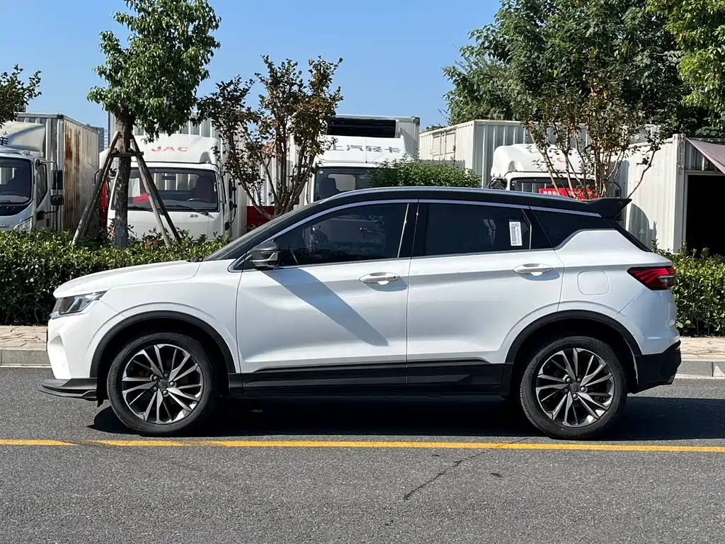 Geely Binyue — миниатюра 3