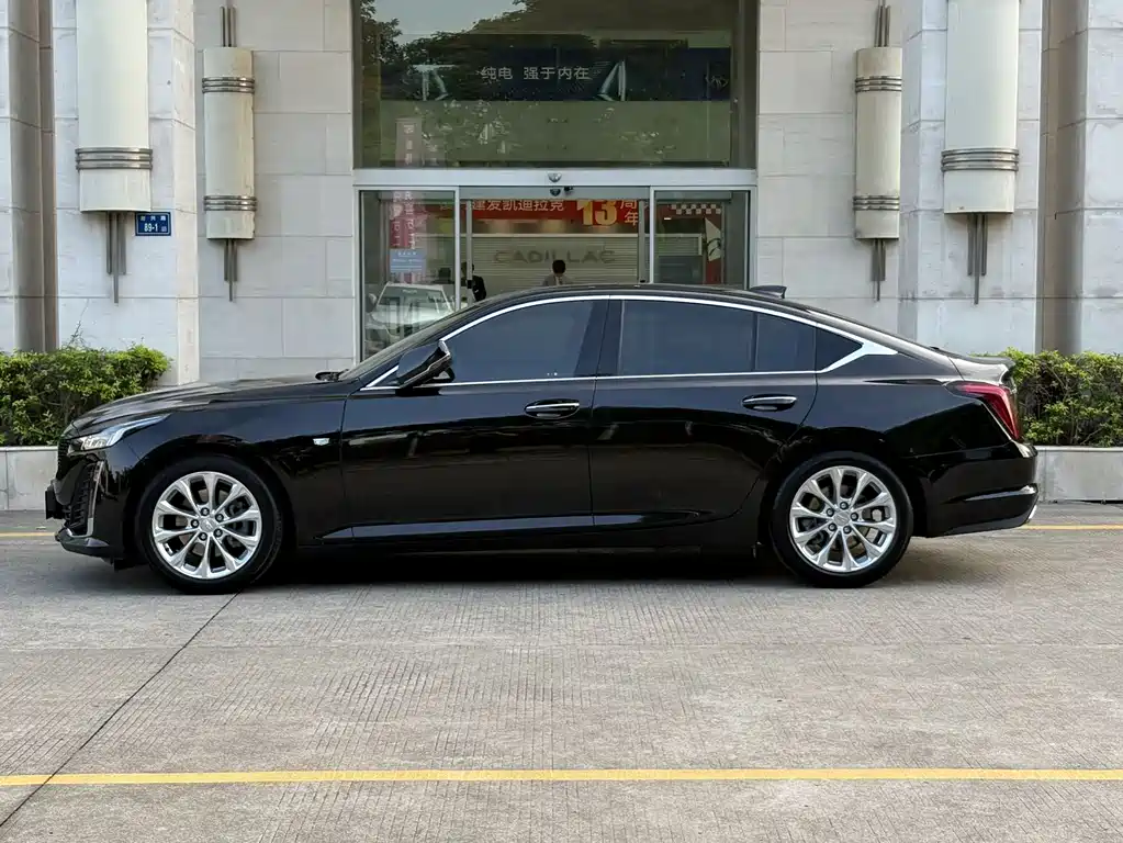 Cadillac CT5 2022 28T Luxury ( Standard )