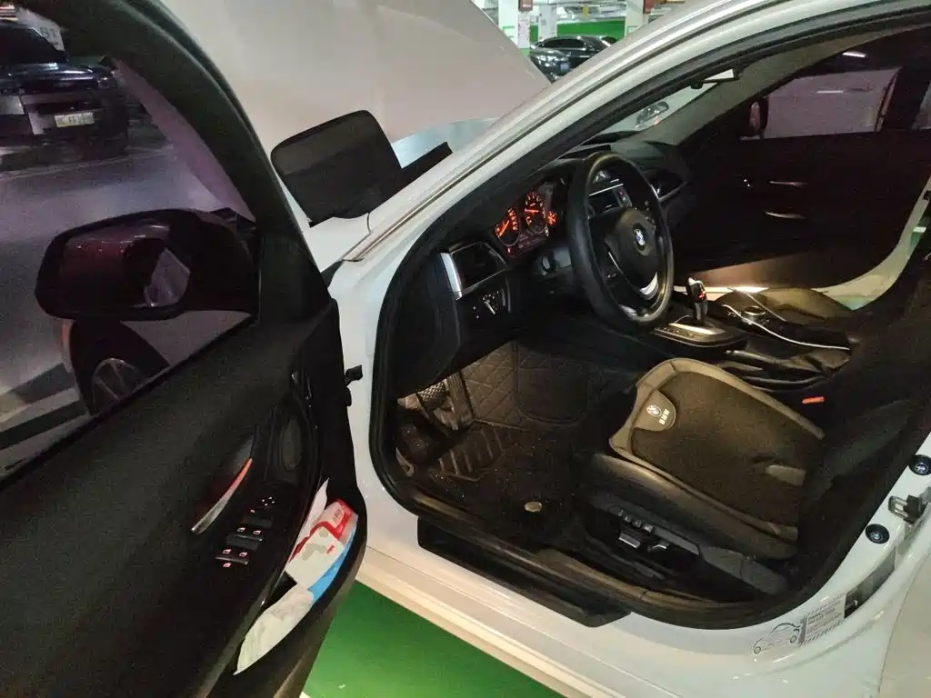 BMW 3 Series — миниатюра 17